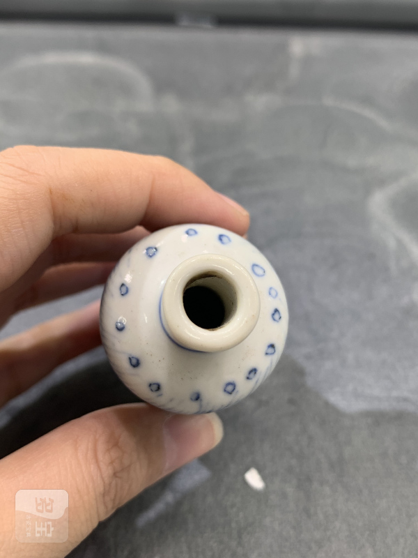 清晚期青花海八怪鼻烟壶 - 图7